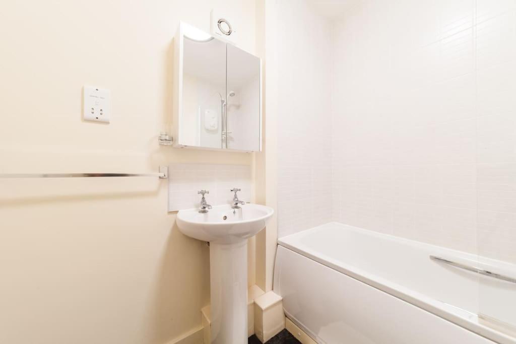 Fusilier Apartment Wrexham City Zewnętrze zdjęcie